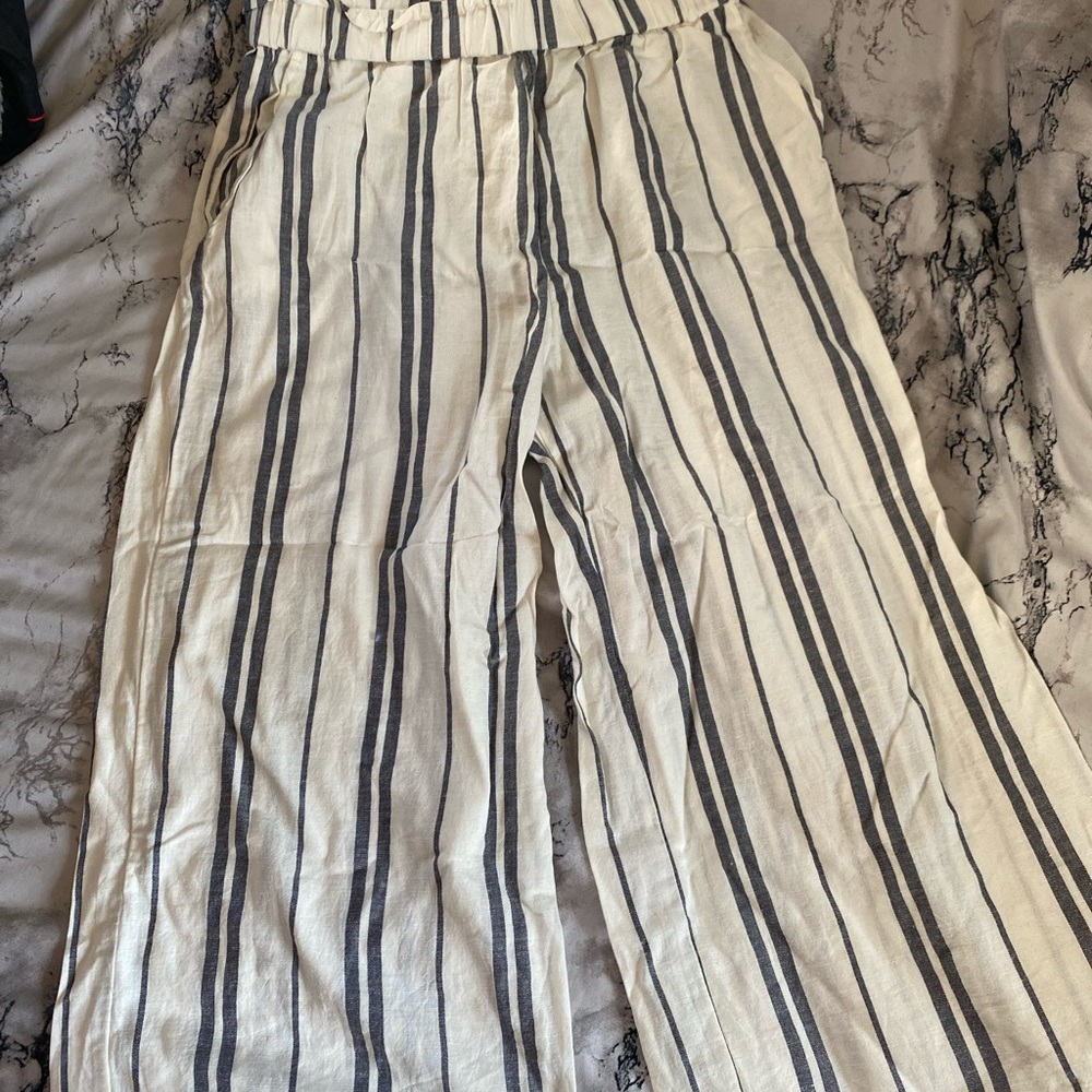 Women’s Flowy Pants